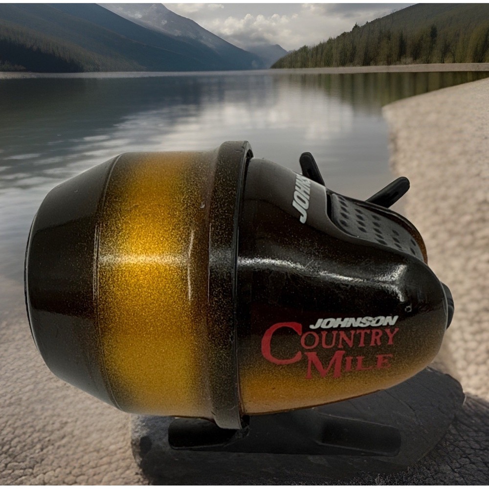 Vintage Johnson Country Mile Spin Cast Fishing Reel 812 Freshwater